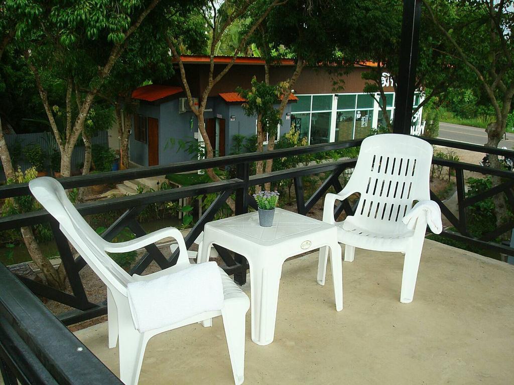 Meephawa Resort Amphawa Bagian luar foto