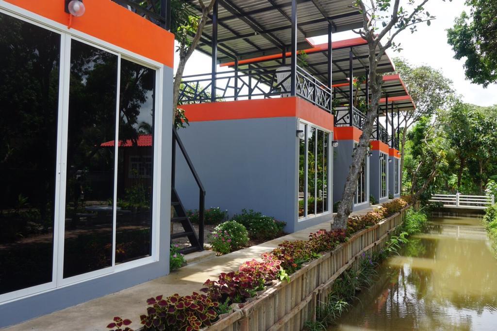 Meephawa Resort Amphawa Bagian luar foto